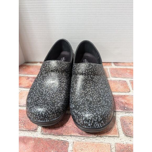 CROCS Neria Pro II Dual Comfort Slip On Nursing Clogs BLACK Women’s Size 11 - Picture 1 of 9